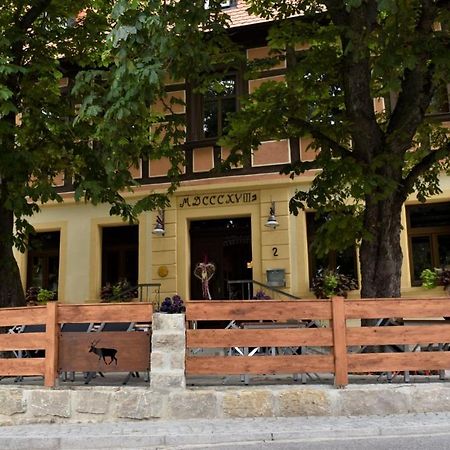 Gasthof Pension Zum Goldenen Hirschen Burgbernheim Ngoại thất bức ảnh