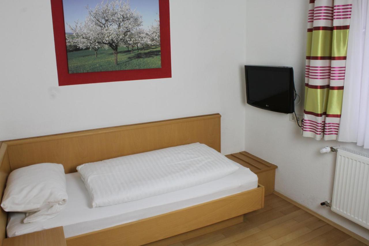 Gasthof Pension Zum Goldenen Hirschen Burgbernheim Ngoại thất bức ảnh