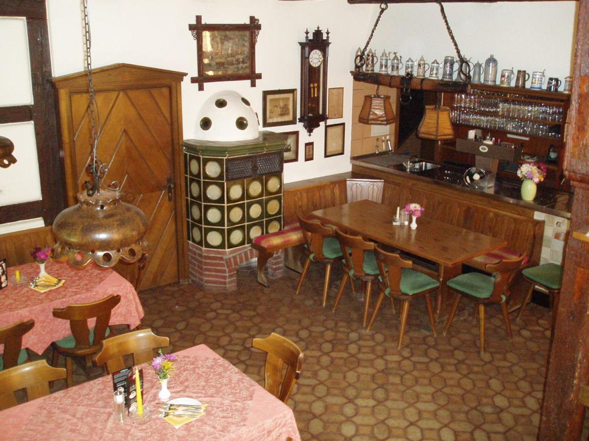 Gasthof Pension Zum Goldenen Hirschen Burgbernheim Ngoại thất bức ảnh